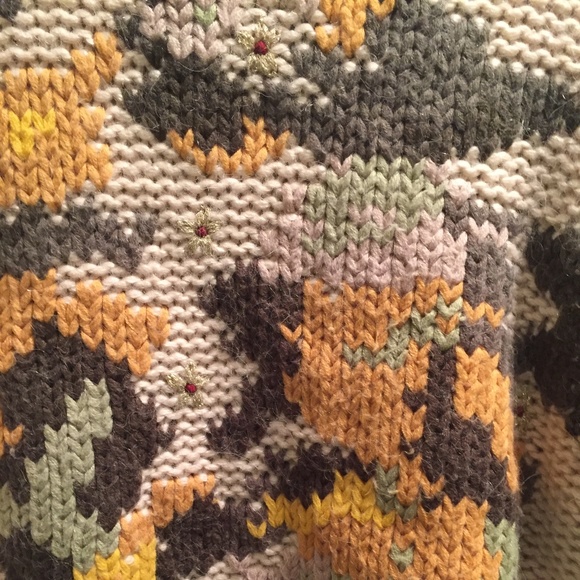 Mes Demoiselles Sweater - Picture 2 of 6